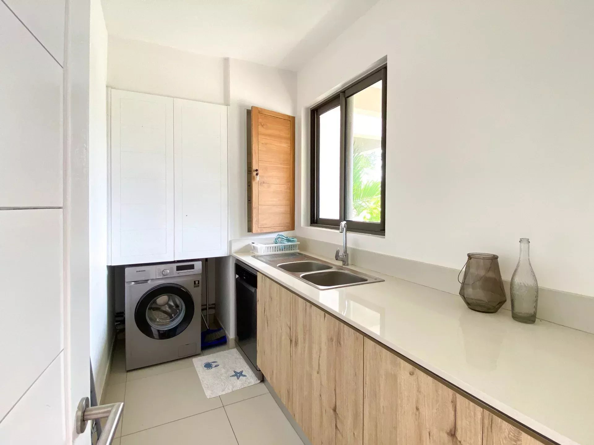 GRAND GAUBE - magnificent modern duplex by the Barachois