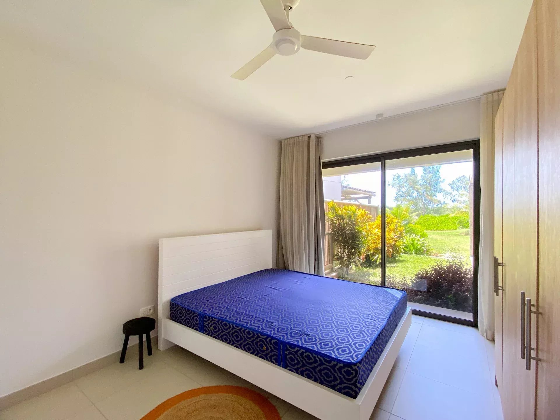 GRAND GAUBE - magnificent modern duplex by the Barachois