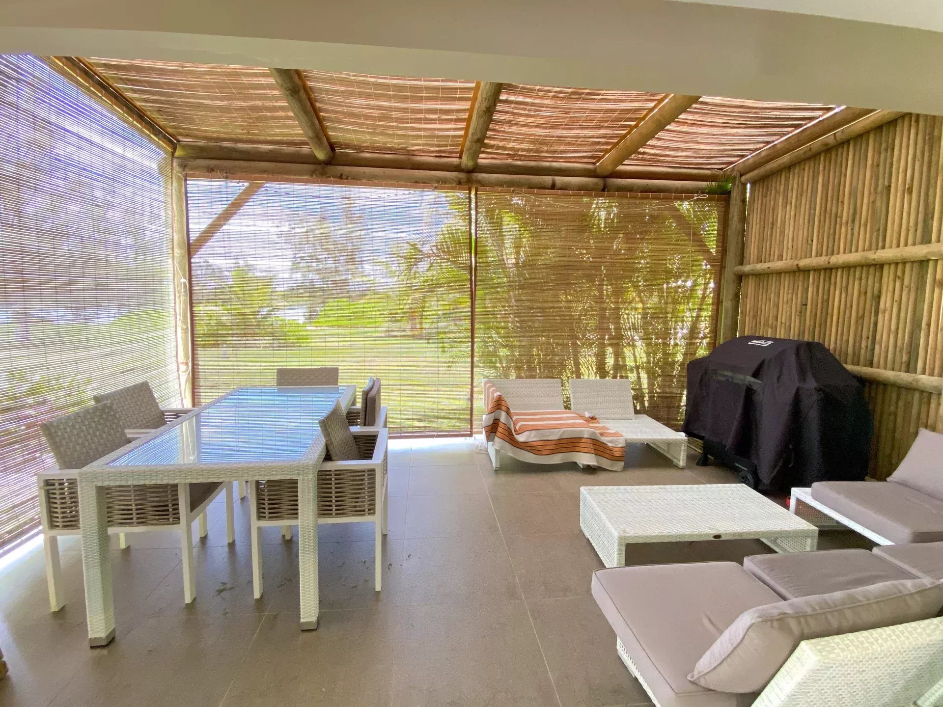 GRAND GAUBE - magnificent modern duplex by the Barachois
