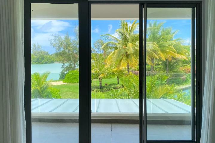 GRAND GAUBE – Magnifique duplex moderne au bord du Barachois à louer