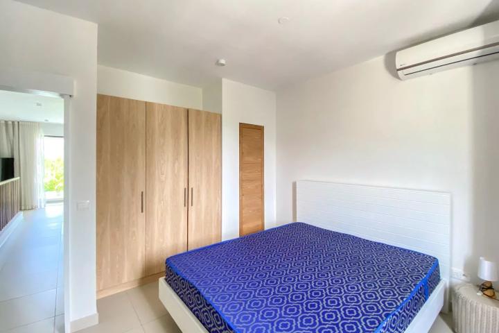 GRAND GAUBE – Magnifique duplex moderne au bord du Barachois à louer