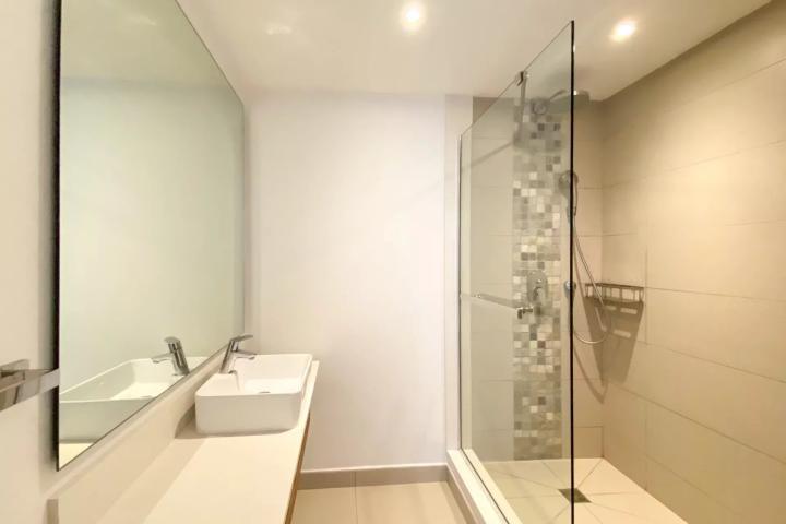 GRAND GAUBE – Magnifique duplex moderne au bord du Barachois à louer