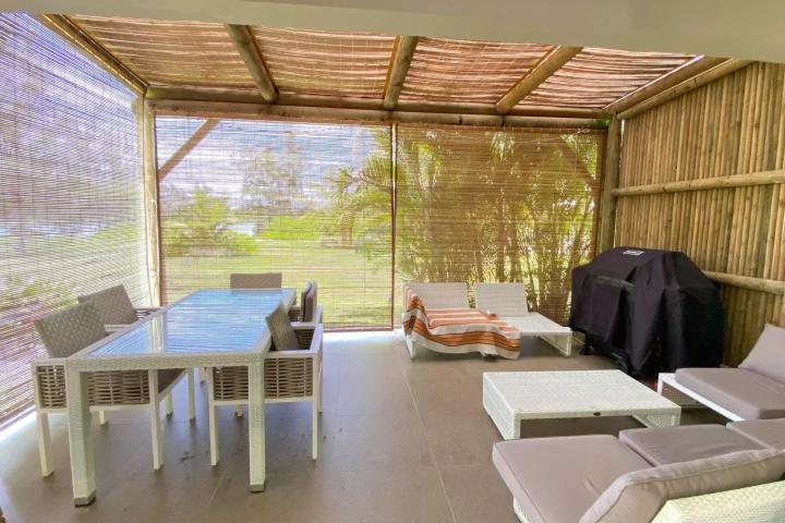 GRAND GAUBE – Magnifique duplex moderne au bord du Barachois à louer