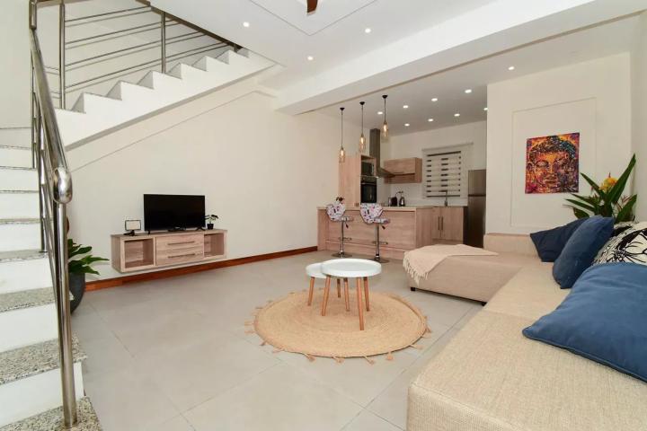 Triplex meublé de 2 chambres vue mer à louer à Flic en Flac