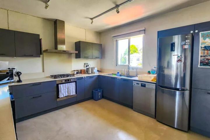 180 sqm furnished apartment with panoramic view for rent in Floréal