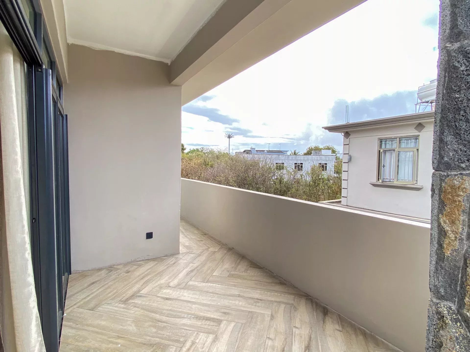 Trou aux Biches – À louer appartement neuf de 2 chambres avec piscine