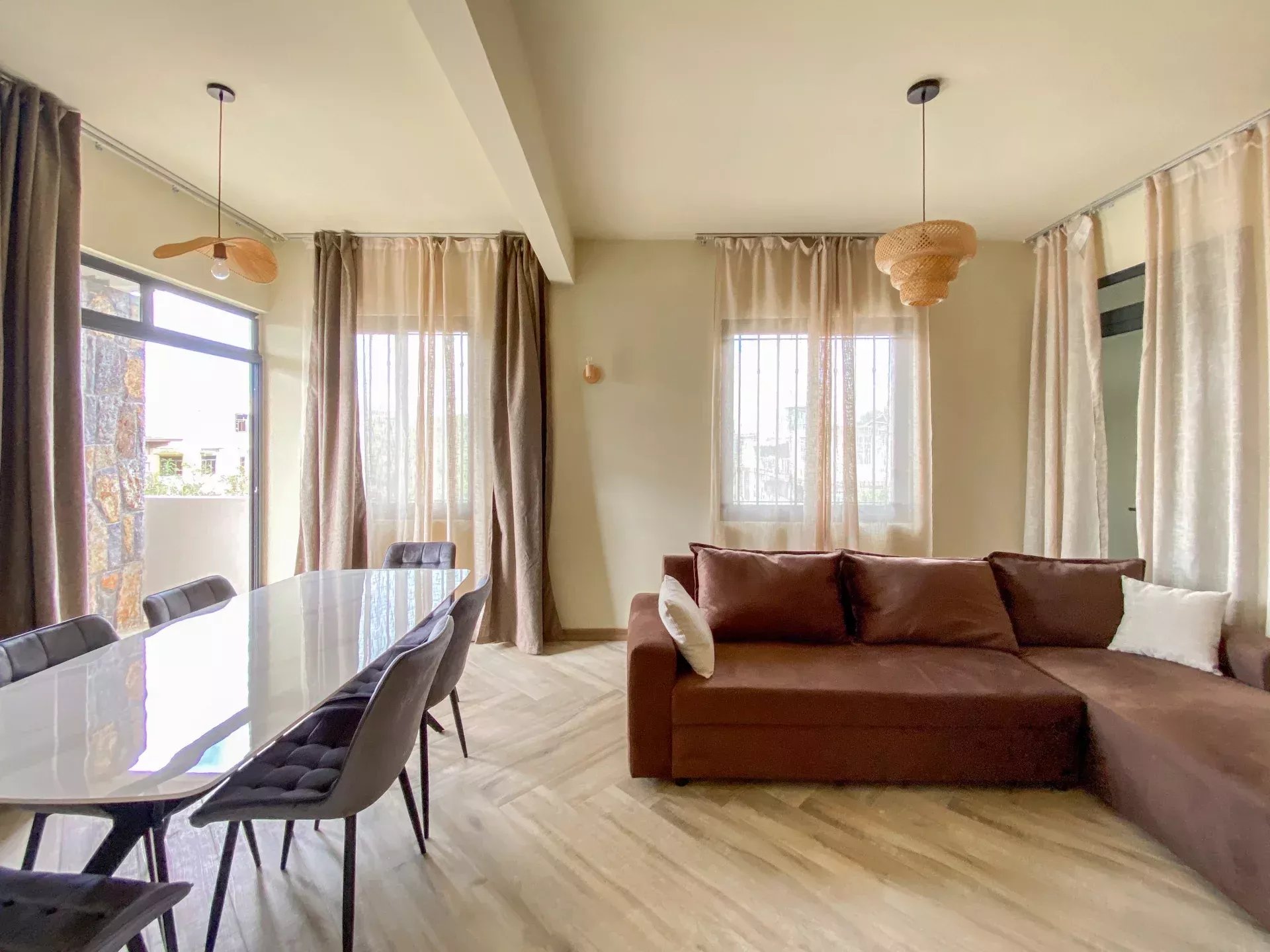 Trou aux Biches – À louer appartement neuf de 2 chambres avec piscine