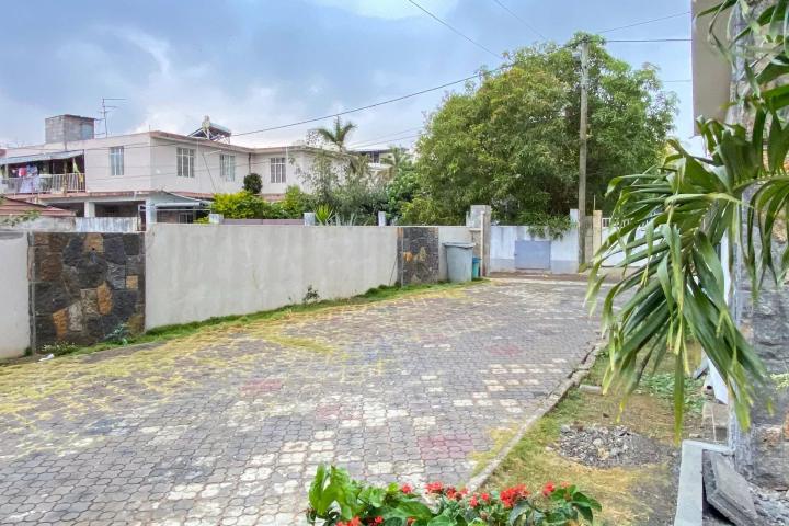 Trou aux Biches – À louer appartement neuf de 2 chambres avec piscine