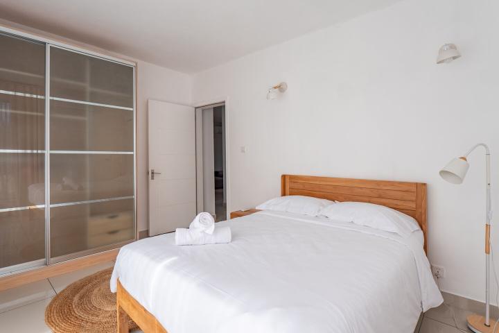 Appartement rénové 3 chambres à louer à La Preneuse