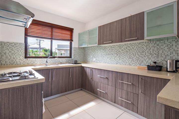 Appartement rénové 3 chambres à louer à La Preneuse