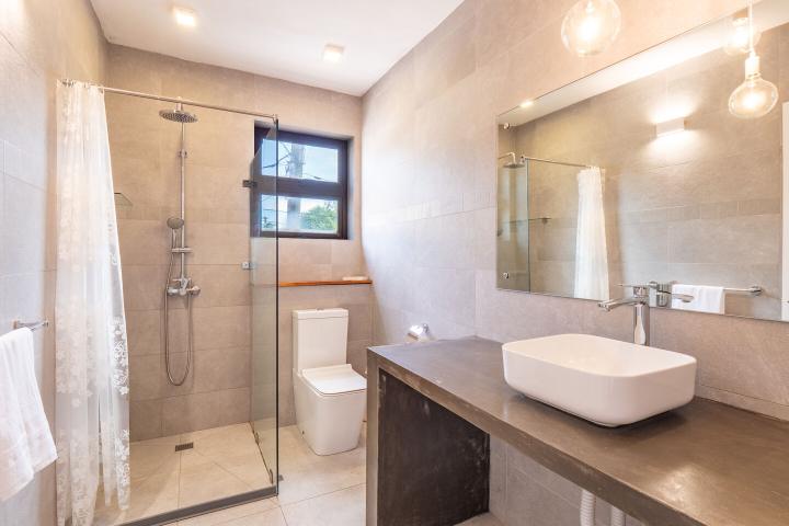 Appartement rénové 3 chambres à louer à La Preneuse