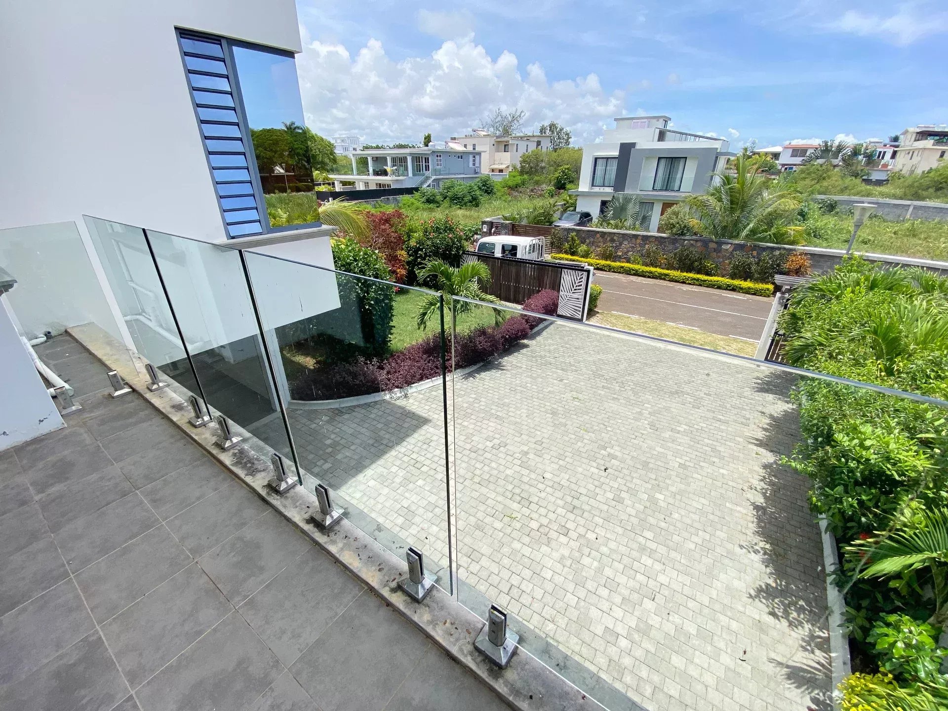 Mon Choisy - exceptional villa for long-term rental