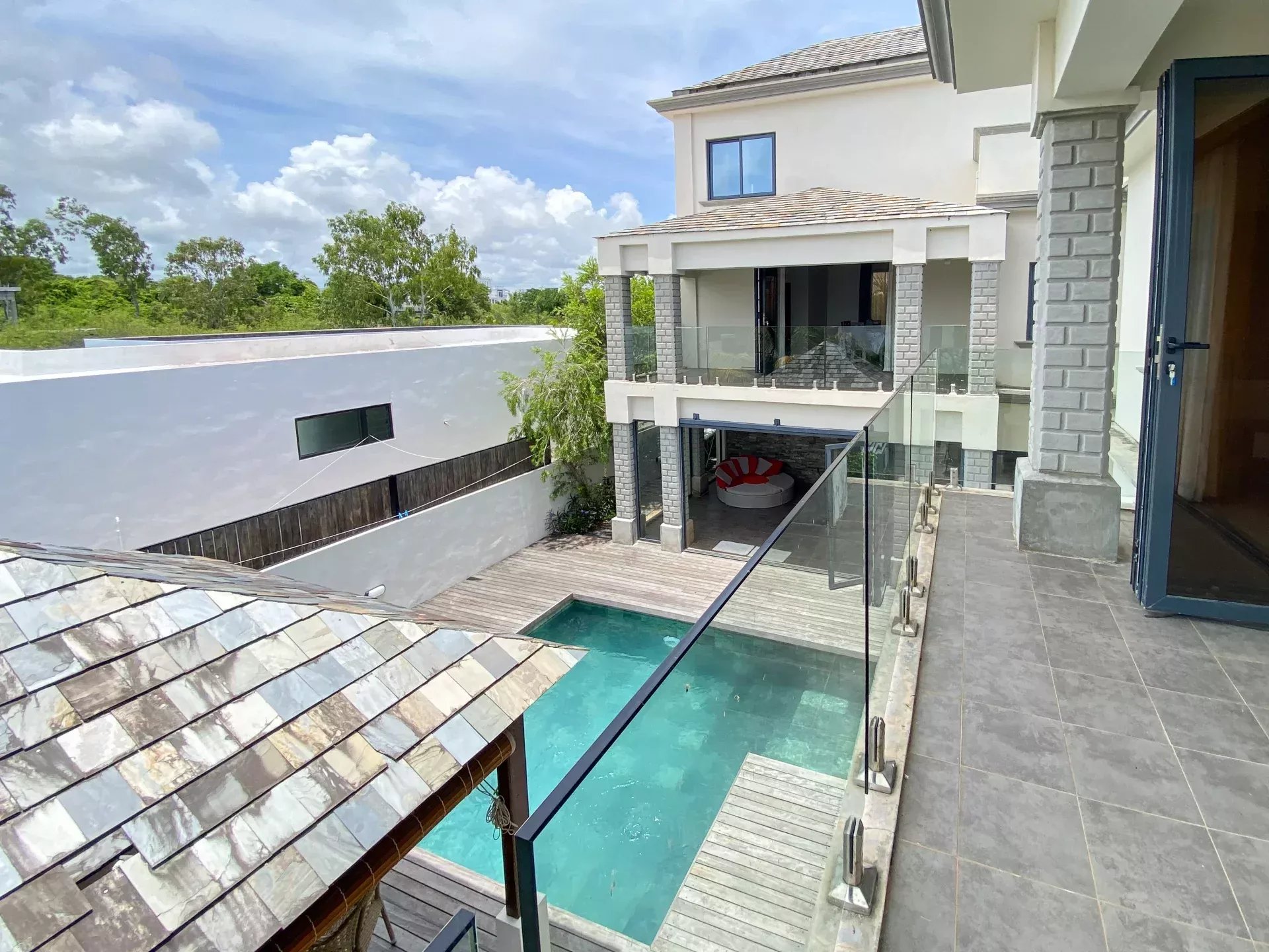 Mon Choisy - exceptional villa for long-term rental