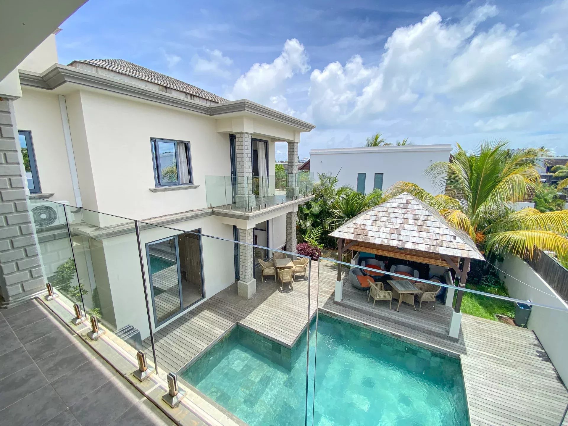 Mon Choisy - exceptional villa for long-term rental