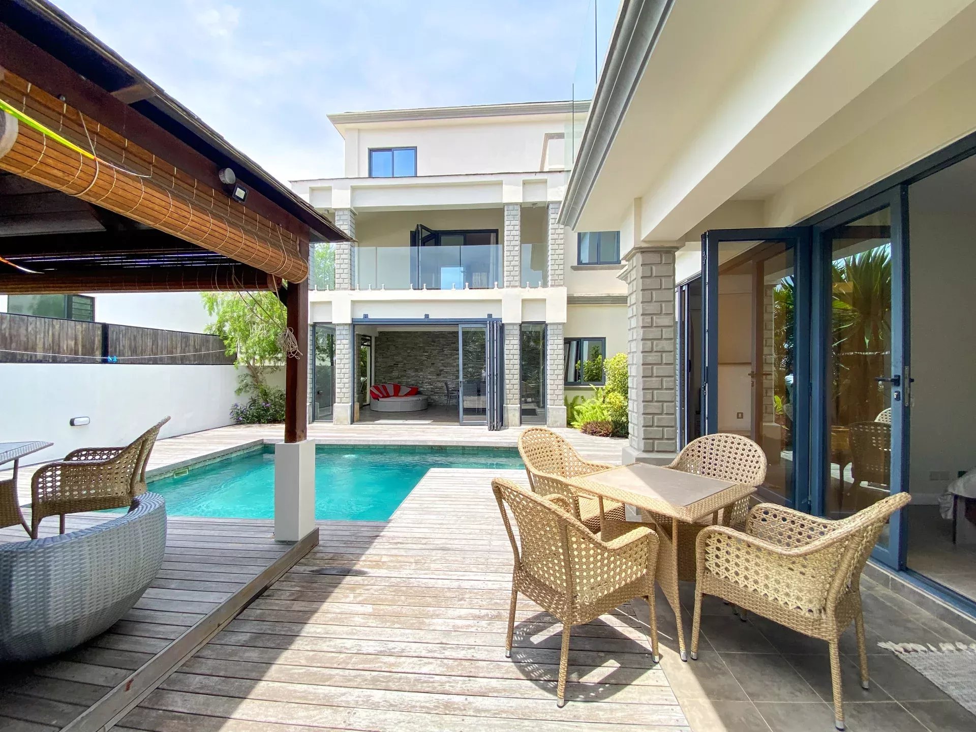Mon Choisy - exceptional villa for long-term rental