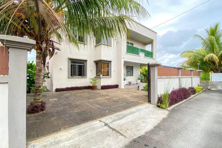 Trou aux Biches – À louer Villa récente à 200m de la plage