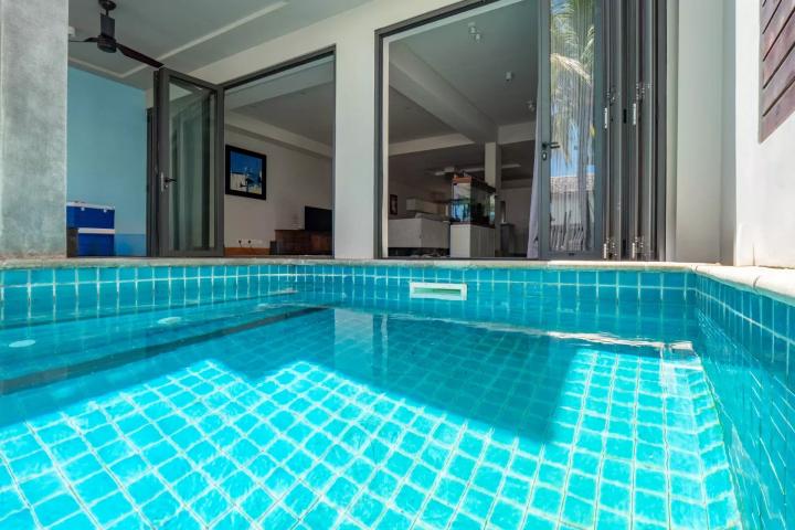 Duplex à La Balise avec vue mer et accès direct au littoral à vendre à Rivière Noire