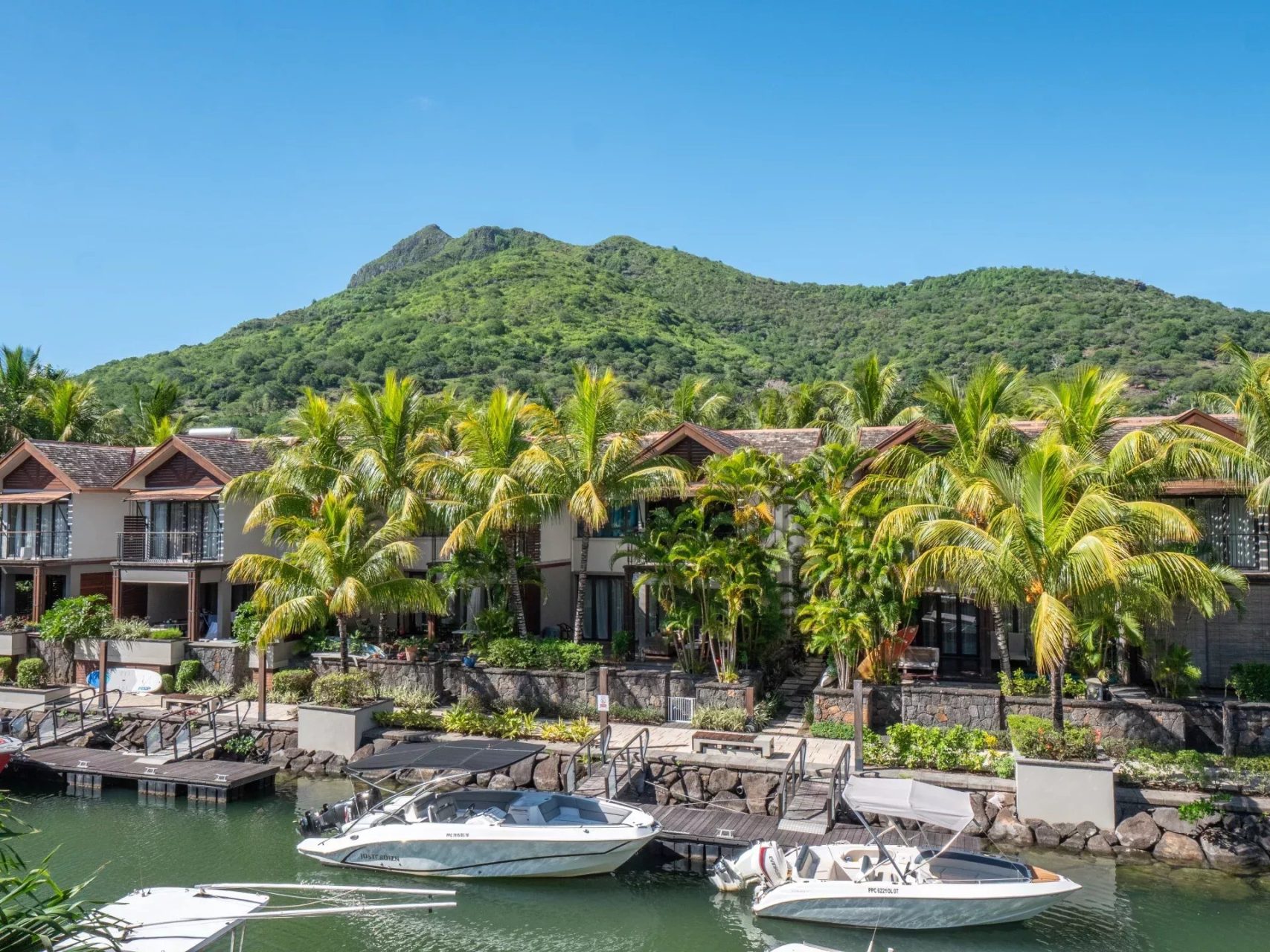 Duplex 3 chambres avec ponton privé à La Balise Marina à vendre à Rivière Noire
