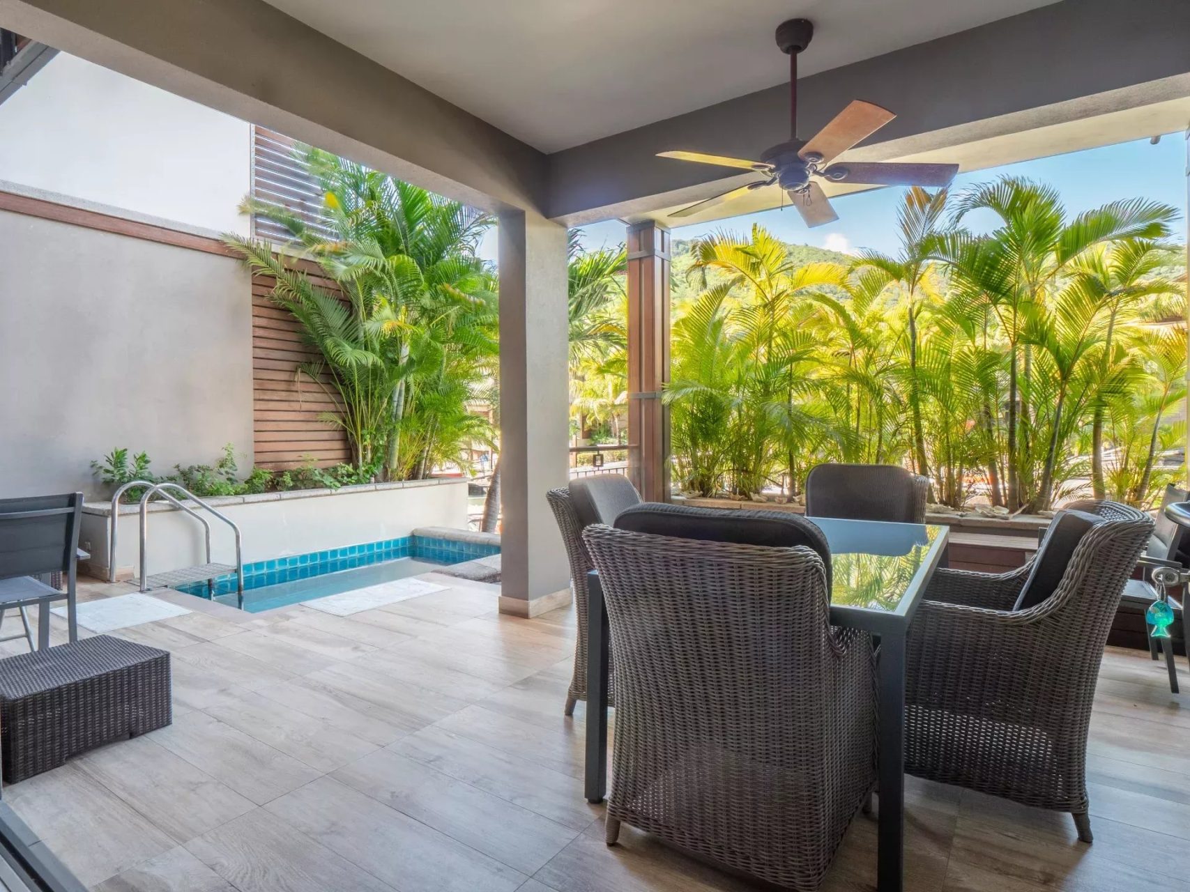Duplex 3 chambres avec ponton privé à La Balise Marina à vendre à Rivière Noire