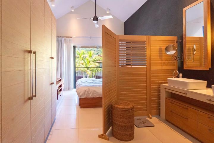 Duplex 3 chambres avec ponton privé à La Balise Marina à vendre à Rivière Noire