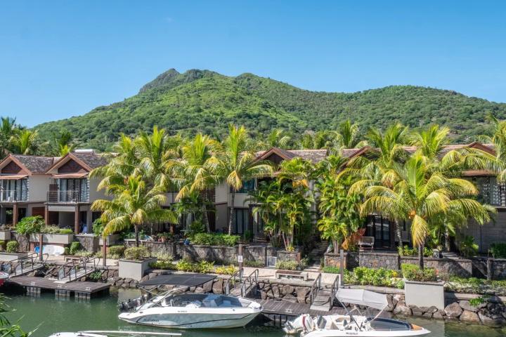 Duplex 3 chambres avec ponton privé à La Balise Marina à vendre à Rivière Noire