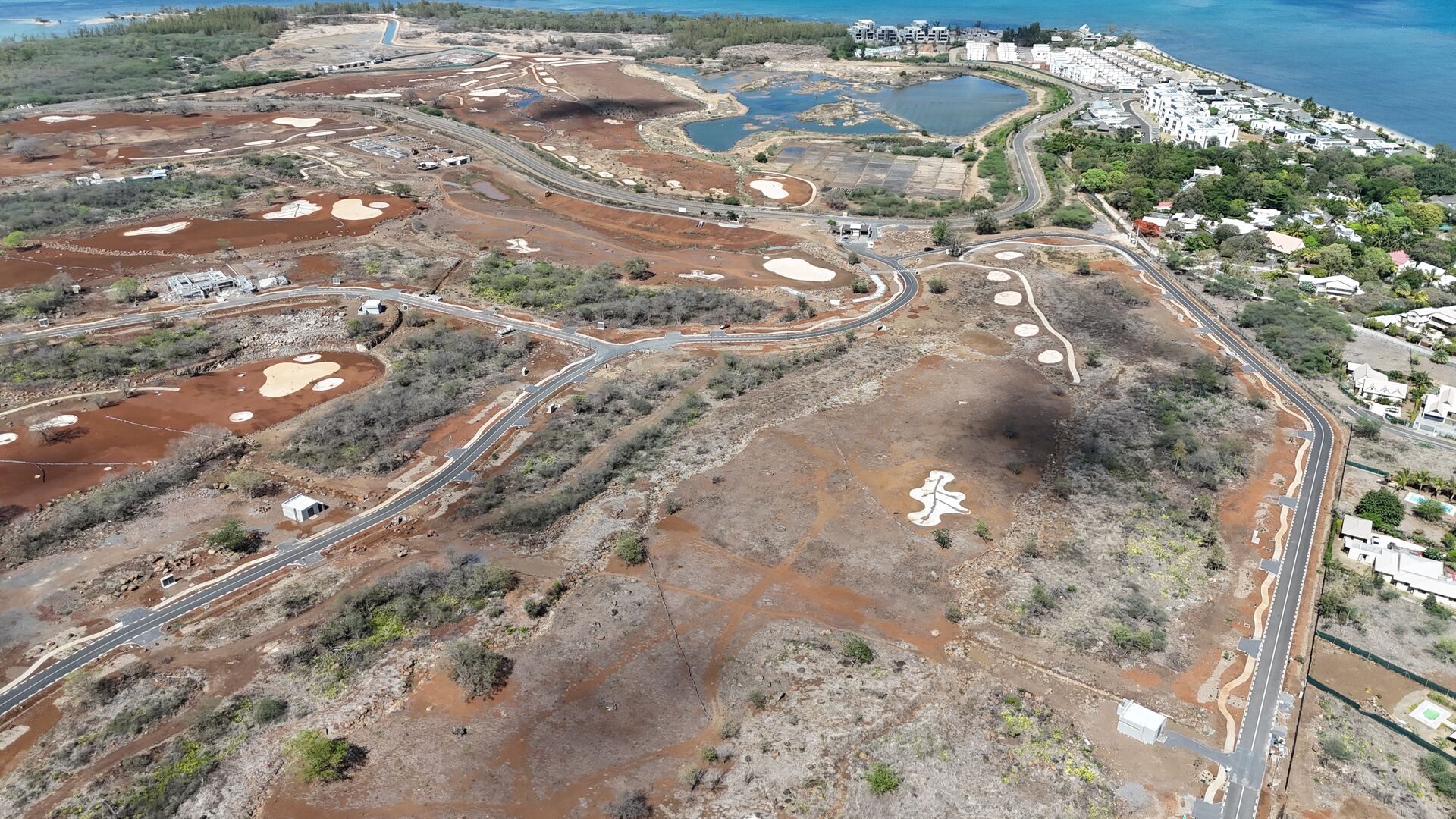 Terrain à vendre de 1 640 m² à Rivière Noire, accessible aux non-Mauriciens
