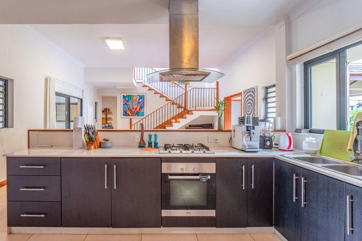 Villa accessible au étrangers de 5 chambres dans une résidence sécurisée proche Gorges à vendre à Riviere Noire