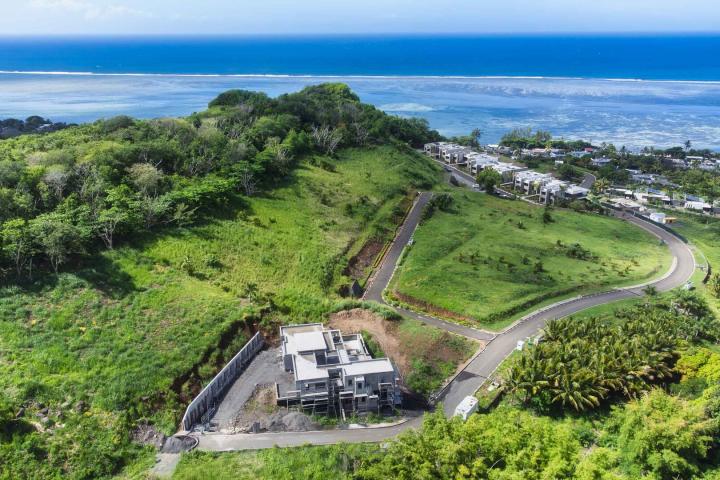 Terrain constructible avec vue mer à vendre à Baie du Cap