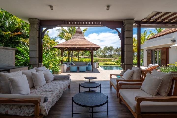 Maison meublée de 270 m² sur le golf de Bel Ombre à vendre