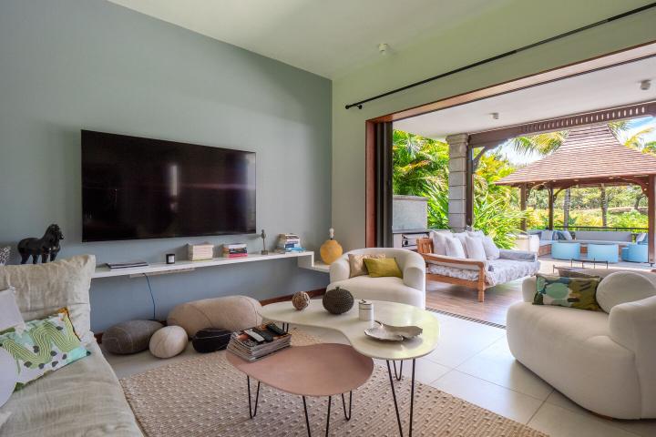Maison meublée de 270 m² sur le golf de Bel Ombre à vendre