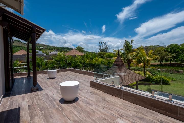 Maison meublée de 270 m² sur le golf de Bel Ombre à vendre