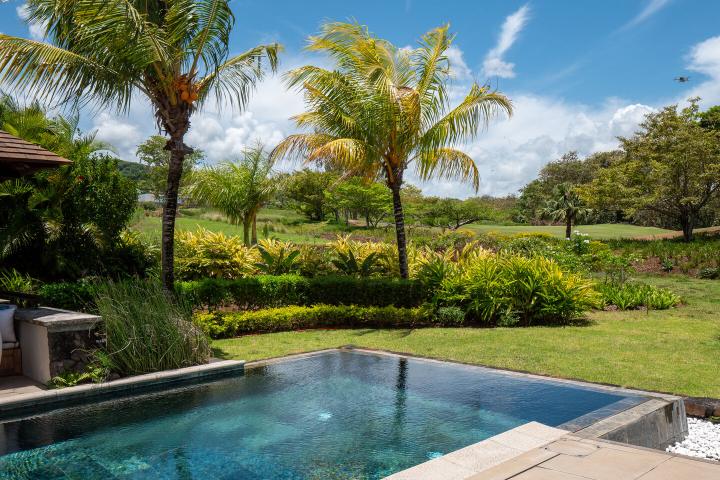 Maison meublée de 270 m² sur le golf de Bel Ombre à vendre