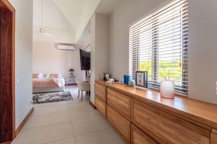 Maison meublée de 270 m² sur le golf de Bel Ombre à vendre