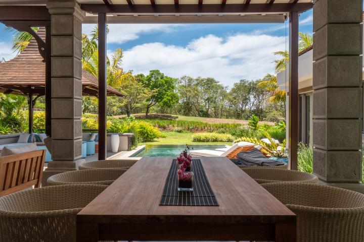 Maison meublée de 270 m² sur le golf de Bel Ombre à vendre