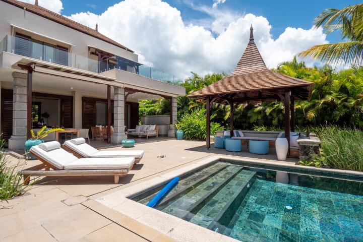 Maison meublée de 270 m² sur le golf de Bel Ombre à vendre