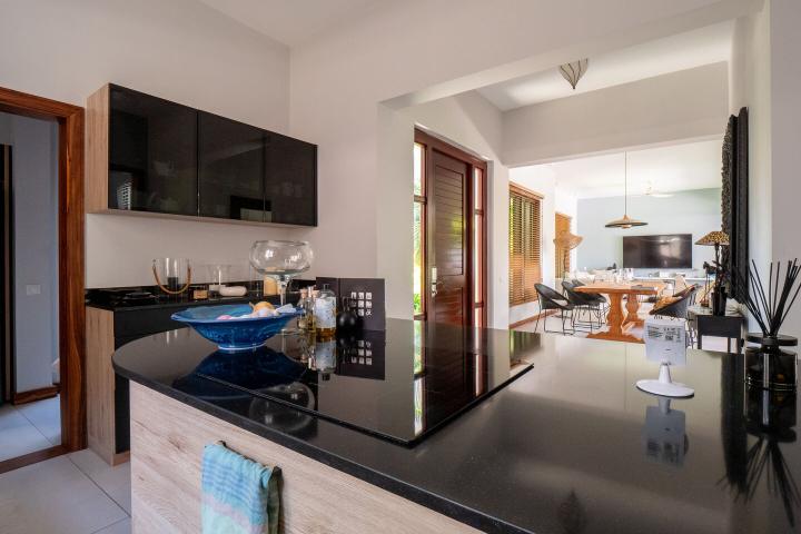 Maison meublée de 270 m² sur le golf de Bel Ombre à vendre