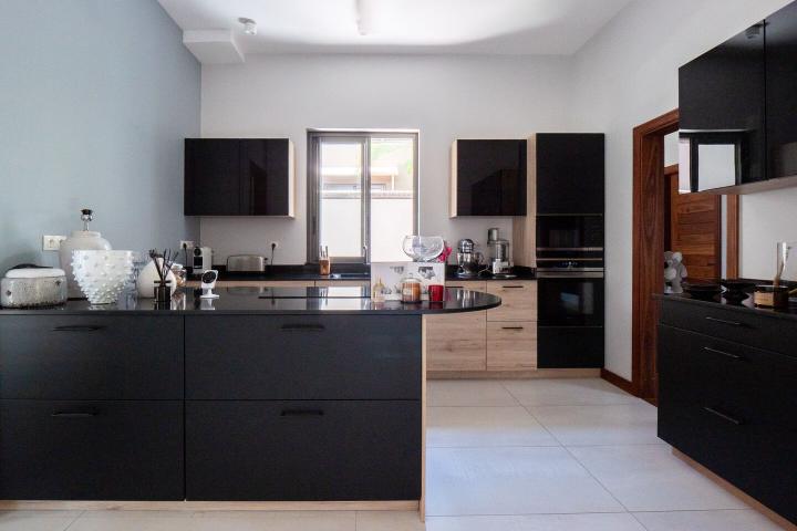 Maison meublée de 270 m² sur le golf de Bel Ombre à vendre