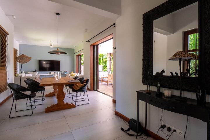 Maison meublée de 270 m² sur le golf de Bel Ombre à vendre
