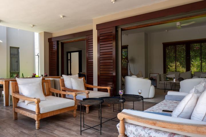 Maison meublée de 270 m² sur le golf de Bel Ombre à vendre