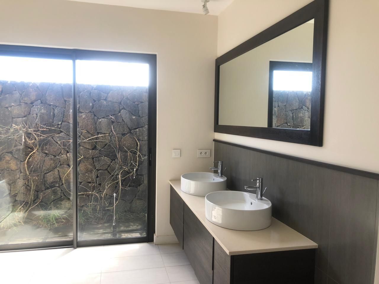 Pereybere – Prestige villa accessible to foreigners with swimming pool for sale