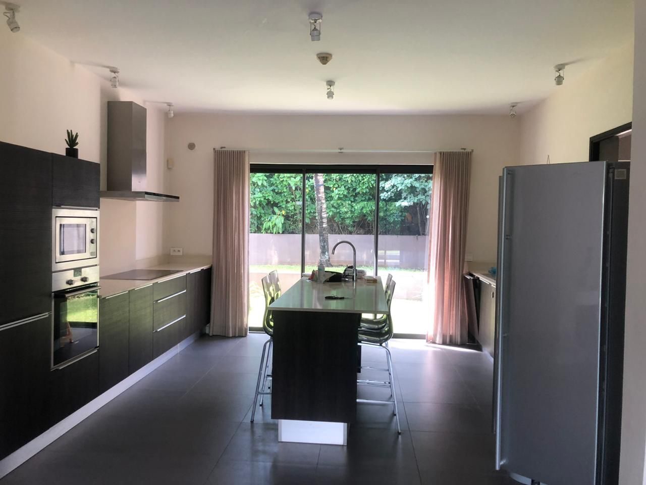 Pereybere – Prestige villa accessible to foreigners with swimming pool for sale