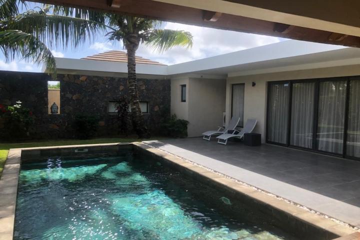 Pereybere – Prestige villa accessible to foreigners with swimming pool for sale