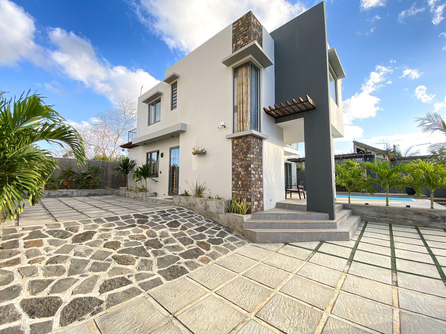 Superbe Maison Moderne à Louer au Cœur de Grand Baie