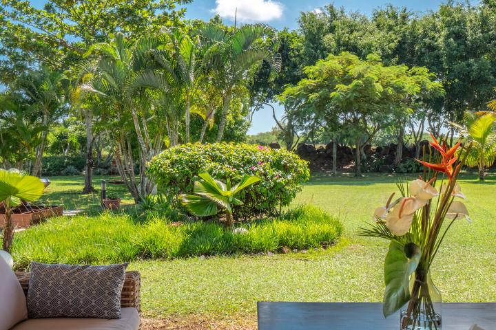 Single-storey 4-bedroom villa to rent in Tamarin Golf