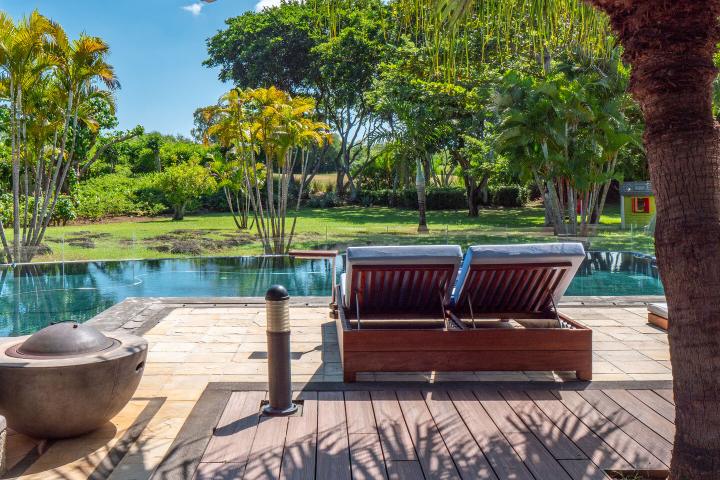 Single-storey 4-bedroom villa to rent in Tamarin Golf