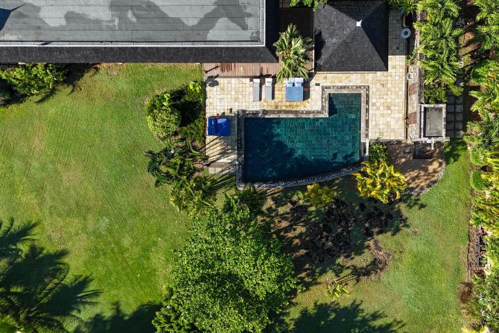 Single-storey 4-bedroom villa to rent in Tamarin Golf