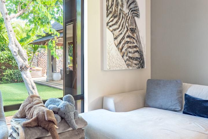 Single-storey 4-bedroom villa to rent in Tamarin Golf