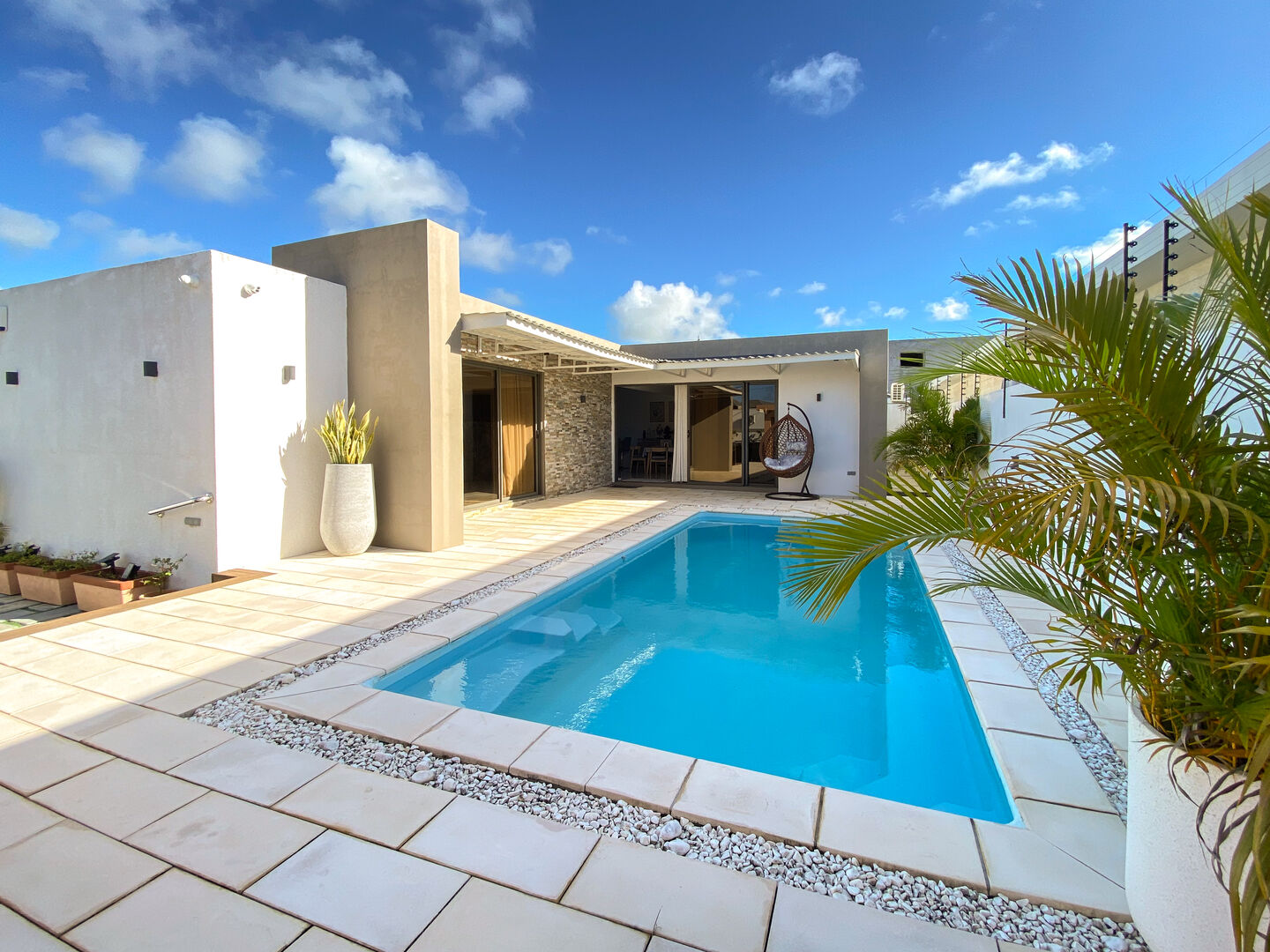 Villa moderne récente à louer à Grand baie
