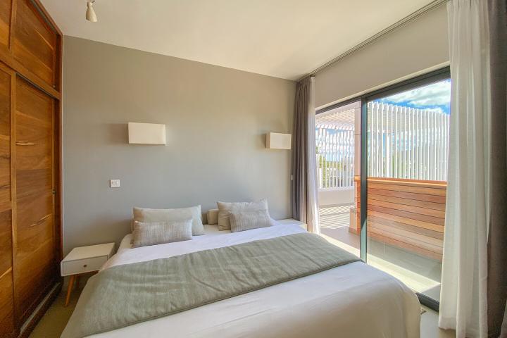 AZURI – Penthouse de prestige à louer à long terme à Haute Rive