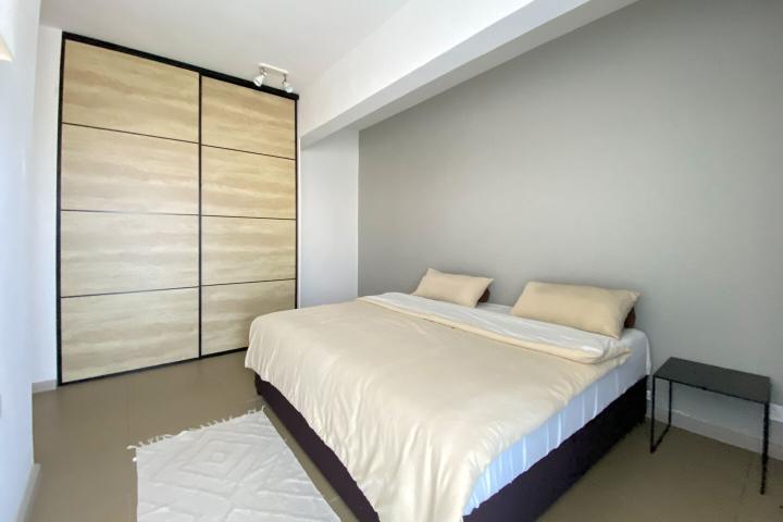 AZURI – Penthouse de prestige à louer à long terme à Haute Rive